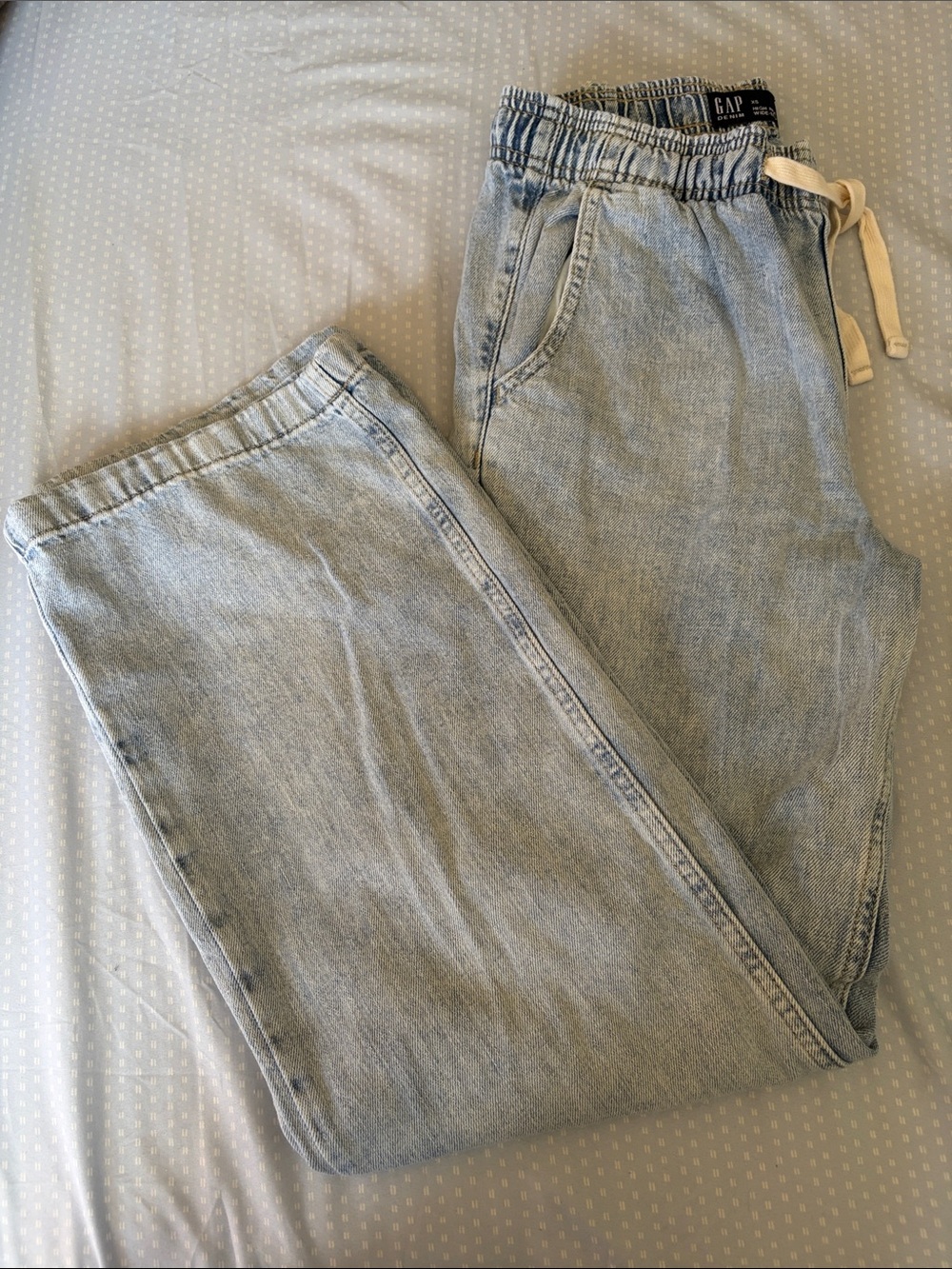 GAP Women’s Light Blue Relaxed Denim Joggers